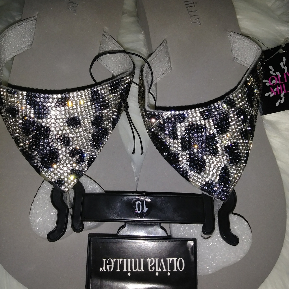 Olivia Miller wedge black and silver leopard